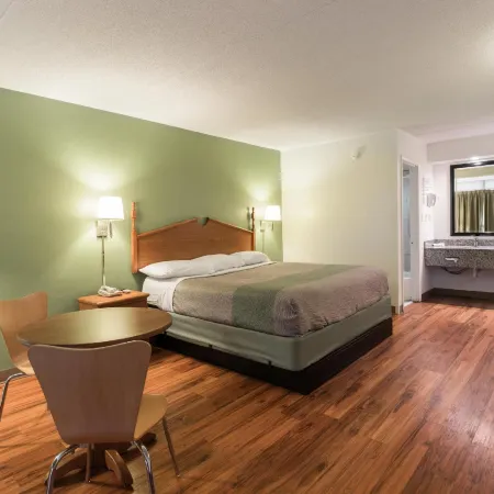 Motel 6 Pulaski, TN