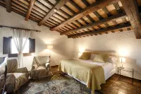 Masia Can Pou Hotel di Sant Aniol de Finestras