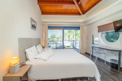 Ianos Hotel Các khách sạn gần Nirikos Camping