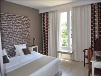 Logis Hôtel Restaurant les Aubuns Hotels in Caissargues