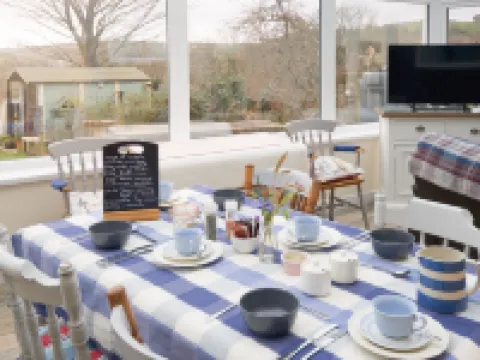 Vine Cottage Hotels in Par