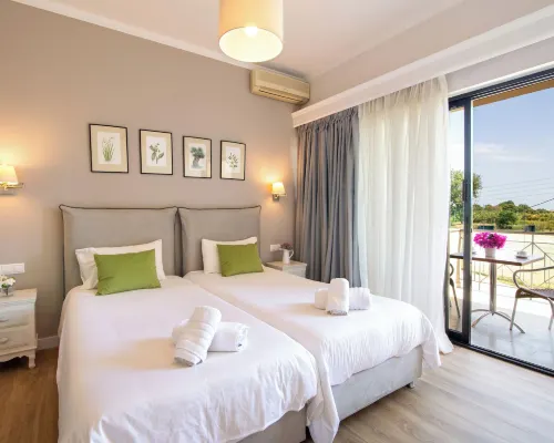 Ipsos Holidays Hotels in Feakes