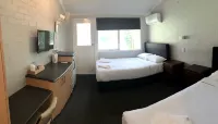 Bateau Bay Hotel Hotels in Wamberal