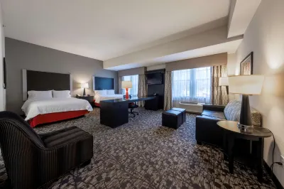 Hampton Inn & Suites DuPont Hotels in DuPont