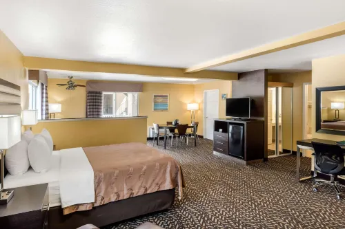 Quality Inn & Suites Capitola by the Sea - Frühstück