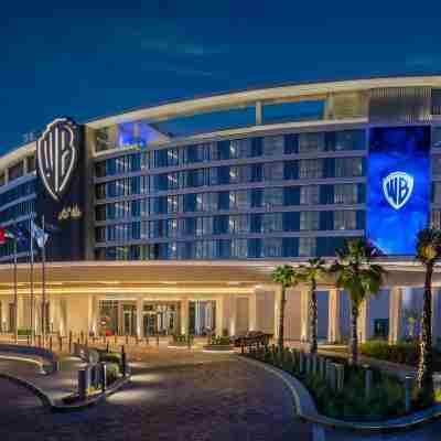 The WB Abu Dhabi Hotel, Curio Collection by Hilton Hotel Exterior