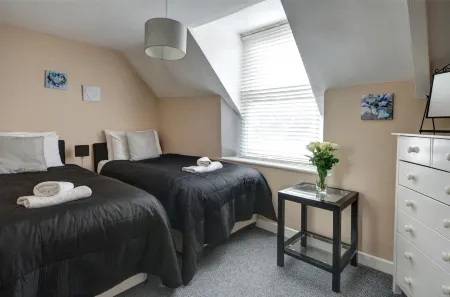 Walkers Court 3 Bedroom Apartment