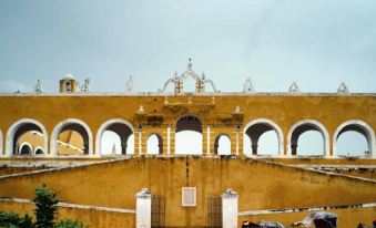 Coqui Coqui Casa de Los Santos Izamal - the Only One Suite Collection