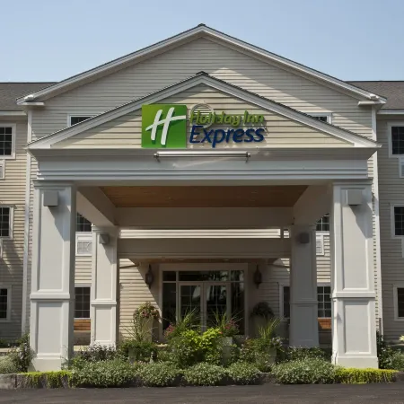 Holiday Inn Express & Suites NORTH CONWAY by IHG