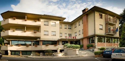 EcoHotel Ristorante Milano Hotels in Borgo a Mozzano