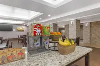 Best Western Plus Raleigh Crabtree Valley Hotel - sarapan