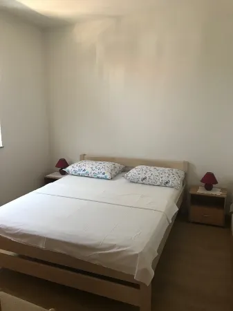 Dana II Отели в г. Opcina Sveti Filip I Jakov