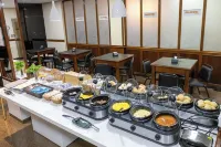 アレグロ ホテル - 朝食