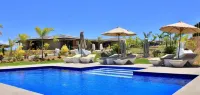 Eden Appartel Koné - Pools