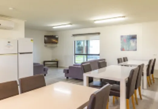 Nrma Warrnambool Riverside Holiday Park