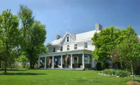 L'Auberge Provencale Inn & Restaurant Hotels in Boyce