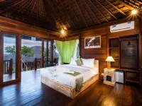 Jenggala Hill Hotels near Panorama Point