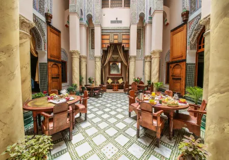 Dar Victoria Отели рядом с достопримечательностью «Аль-Карауин»