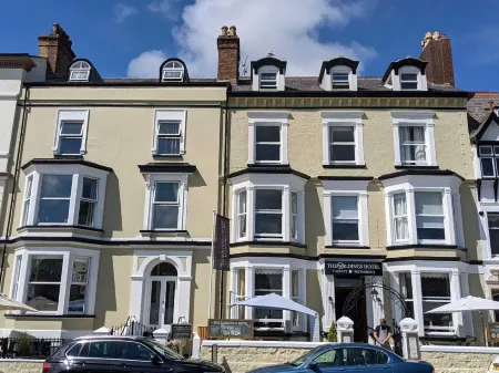 The Wildings Hotel & Tudno's Restaurant Отели рядом с достопримечательностью «Mostyn Street»