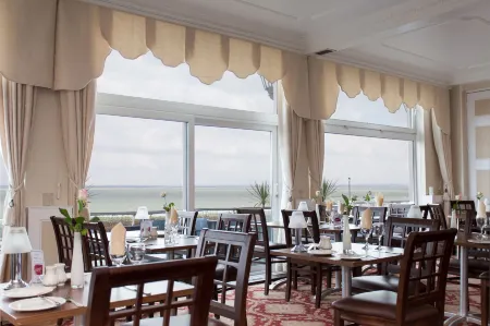 Best Western New Holmwood Hotel