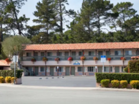 Days Inn by Wyndham Monterey-Fisherman's Wharf Aquarium Hotels near Monterey Bay Aquarium