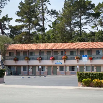 Days Inn by Wyndham Monterey-Fisherman's Wharf Aquarium