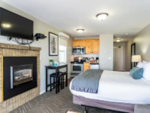 Inn at the Prom Oceanfront Hotels in Seaside