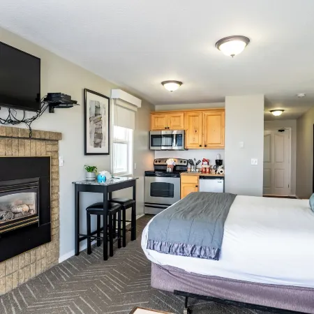 Inn at the Prom Oceanfront