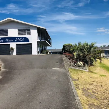 藍色天堂汽車旅館 陶朗阿加機場附近的飯店