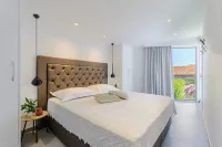 Villa Stone Pearl Hotels in Sutivan