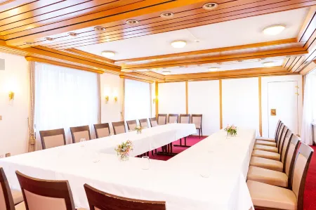 Hotel Alfa Отели в г. Муттенц