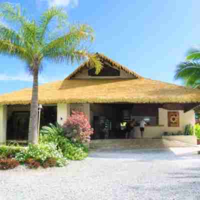 Crown Beach Resort & Spa Hotel Exterior