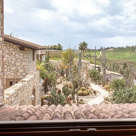 Relais Garden Cactus B&B