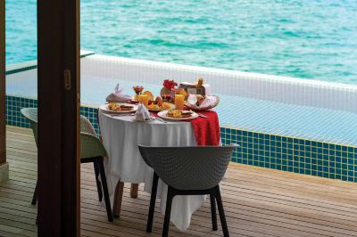 レストラン アトモスフィア カニフシ モルディブの写真