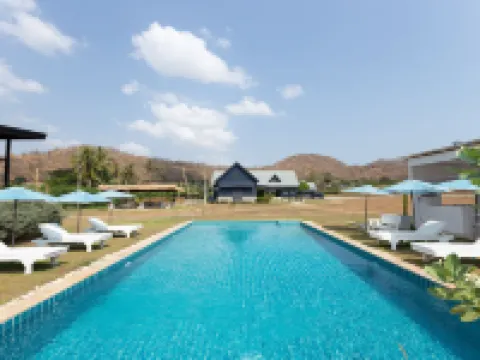 ザ・バーン ホゥアヒン プラーンブリーのホテル