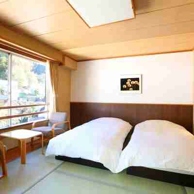 旅館さかや Rooms