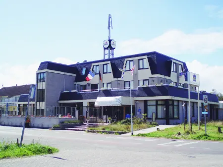 Fletcher Hotel - Restaurant Nieuwvliet Bad Отели в г. Cadzand