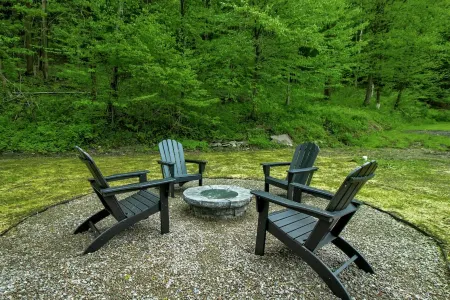 Romantic Getaway in Ellicottville Close to Everything!