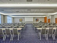 H4 Hotel Leipzig Hotels near Plaußig-Portitz