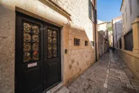 Sunce Palace Apartments with Free Offsite Parking