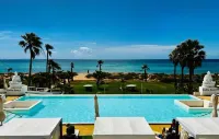 Hotel LIVVO Budha Beach - Kolam Renang