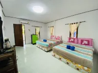Miss Hong House
