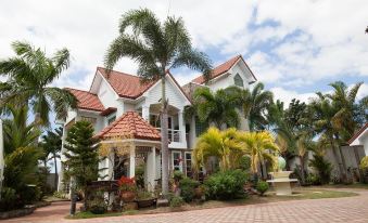 Sir Nico Guesthouse and Resort