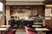 The Diplomat Hotel - Baarit