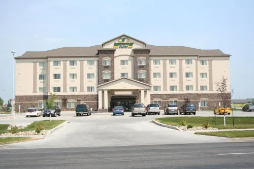 Expressway Suites Fargo Hotels in Fargo