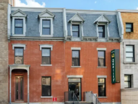 Quality Inn Centre-Ville โรงแรมในมอนทรีออล