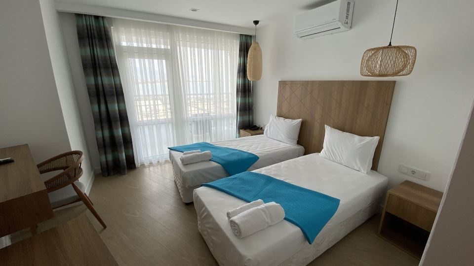 FİNİKE MARİNA HOTEL