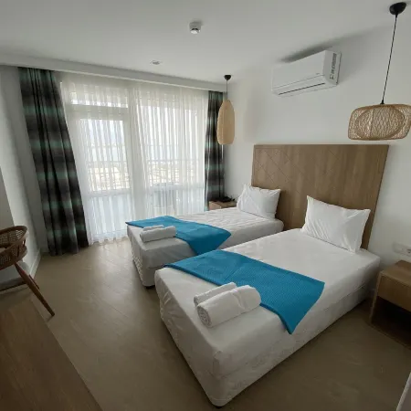 FİNİKE MARİNA HOTEL