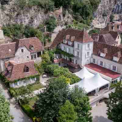 Logis Hôtel Domaine les Falaises Hotel Exterior