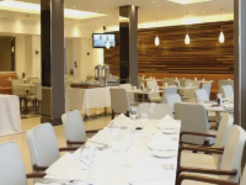 Park Grand Heathrow Hotels in Hounslow